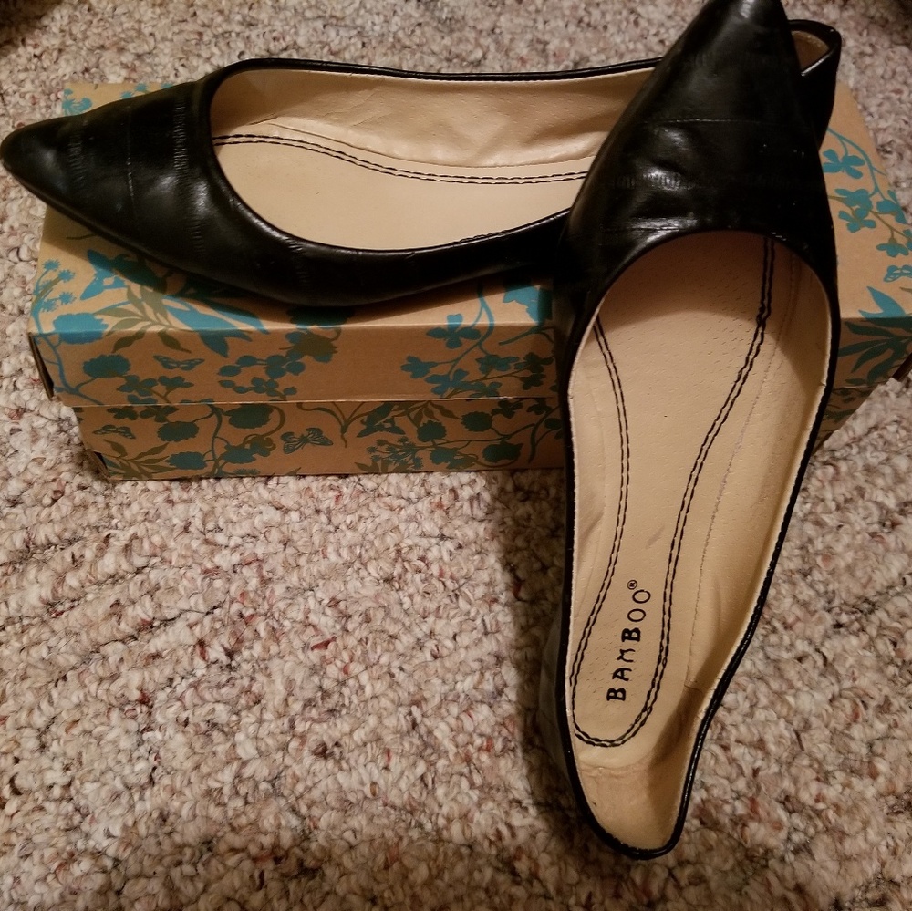 Women's flats